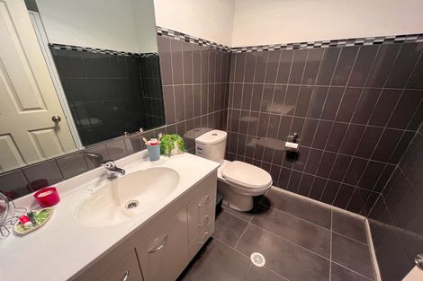 Photo of property in 9g Crohane Place, Addington, Christchurch, 8024