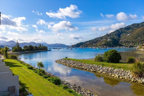 Photo of property in 9/45 Beach Road, Waikawa, Picton, 7220