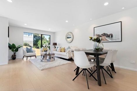 Photo of property in 11a Bowman Road, Forrest Hill, Auckland, 0620