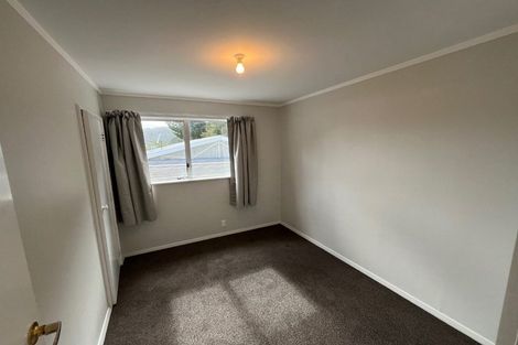 Photo of property in 2/22 Shackleton Grove, Stokes Valley, Lower Hutt, 5019
