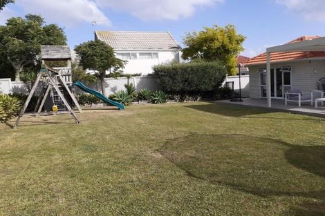 Photo of property in 5 Walter Street, Hauraki, Auckland, 0622