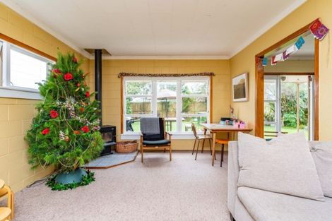 Photo of property in 23 The Centre, Waipu, 0510