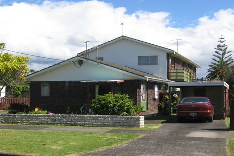 Photo of property in 2/8 Koromiko Street, New Lynn, Auckland, 0600