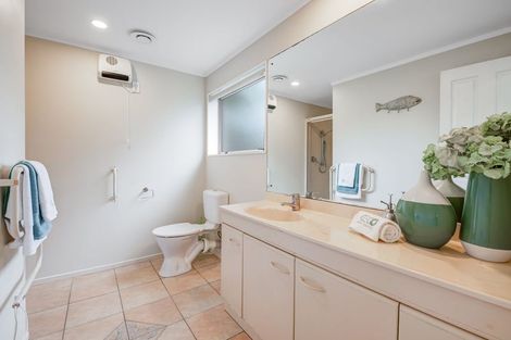Photo of property in 36 Woodstock Road, Forrest Hill, Auckland, 0620