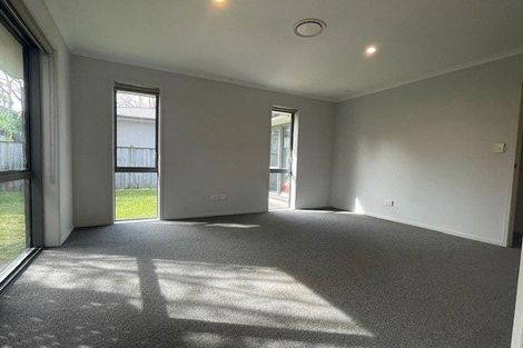 Photo of property in 7 South Street, Papakura, 2110