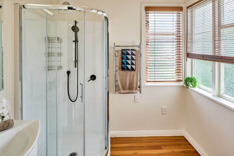 Photo of property in 10 Avon Street, Waterloo, Lower Hutt, 5011