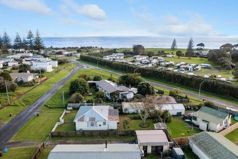 Photo of property in 120 Browne Street, Waitara, 4320