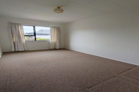 Photo of property in 47 Meadowood Drive, Unsworth Heights, Auckland, 0632