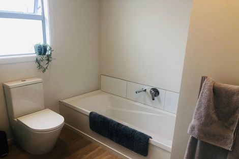 Photo of property in 27 Barber Grove, Moera, Lower Hutt, 5010