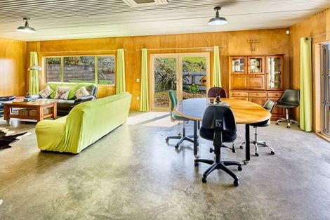 Photo of property in 132 Bing Lucas Drive, Tawa, Wellington, 5028