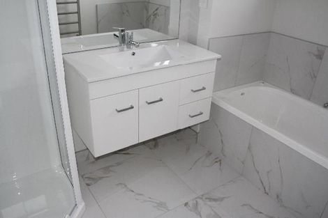 Photo of property in 56 Taikata Road, Te Atatu Peninsula, Auckland, 0610