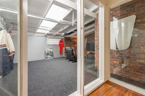 Photo of property in 25 Hand Road, Helensville, 0800