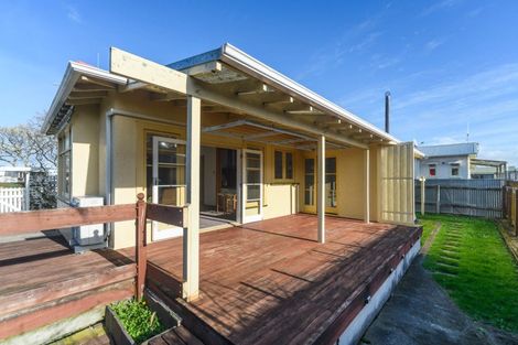 Photo of property in 18 Mahoe Avenue, Takaro, Palmerston North, 4410
