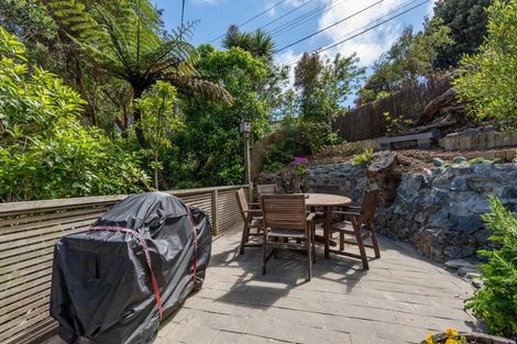 Photo of property in 2 Ambala Way, Ngaio, Wellington, 6035