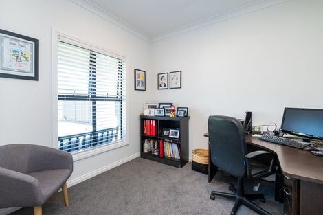 Photo of property in Heynes Place, 29 Heynes Place, Clive, 4102