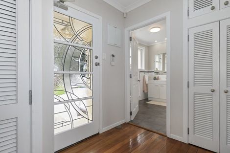 Photo of property in 2/935 Cameron Road, Gate Pa, Tauranga, 3112