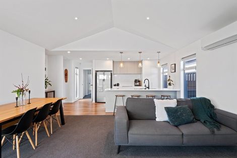 Photo of property in 7 Grey Way, Russley, Christchurch, 8042