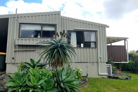 Photo of property in 1/48 Lemnos Place, Titirangi, Auckland, 0604