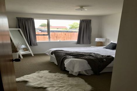 Photo of property in 2/3 Binstead Place, Avondale, Christchurch, 8061
