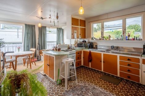 Photo of property in 19 Muter Street, Akaroa, 7520