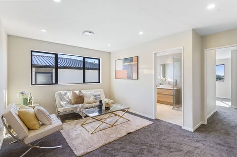 Photo of property in 32 Grand Ridge Avenue, Flat Bush, Auckland, 2019
