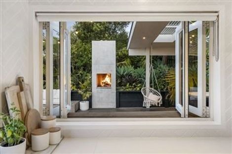 Photo of property in 2 Redwing Street, Browns Bay, Auckland, 0630