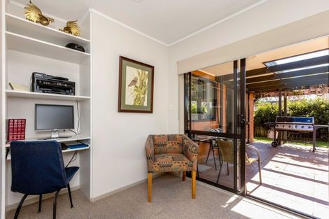 Photo of property in 7 Penlington Place, Havelock North, 4130