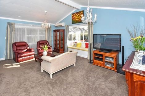 Photo of property in 108 Torkar Road, Clarks Beach, 2122