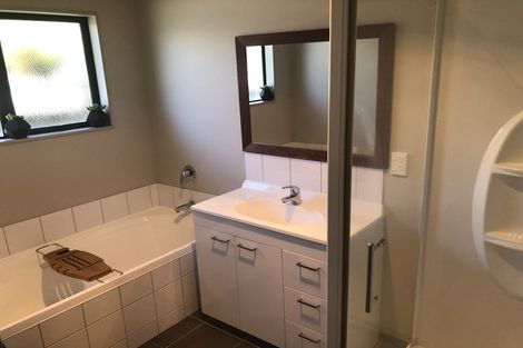 Photo of property in 38 Talbot Grove, Trentham, Upper Hutt, 5018