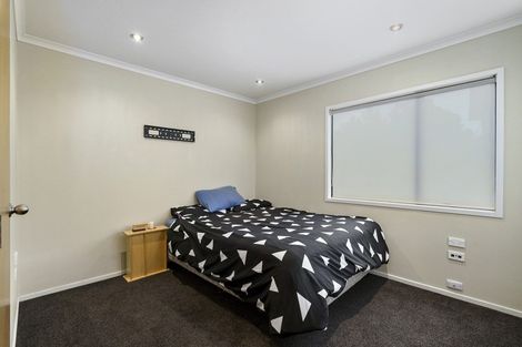 Photo of property in 106 Pacific Drive, Fitzherbert, Palmerston North, 4410