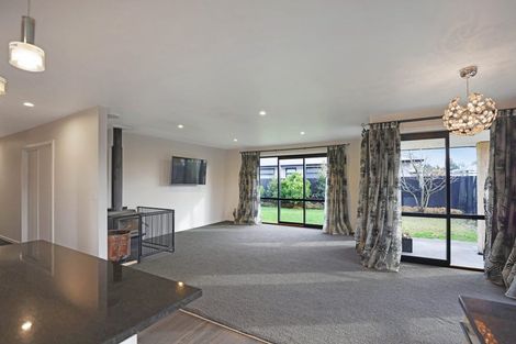 Photo of property in 158 Mcmurdo Street, Tinwald, Ashburton, 7700