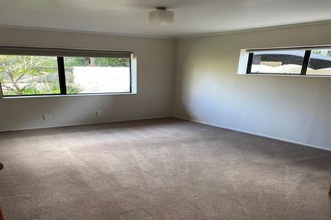 Photo of property in 43 Greenvalley Rise, Glenfield, Auckland, 0629