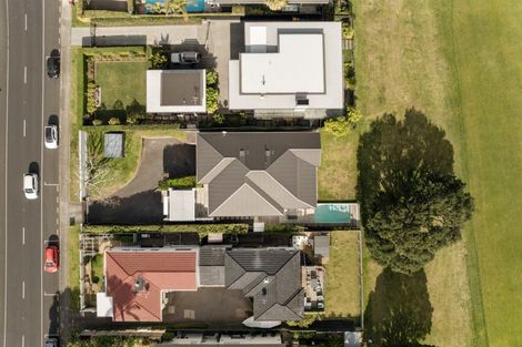 Photo of property in 194 Oceanbeach Road, Mount Maunganui, 3116