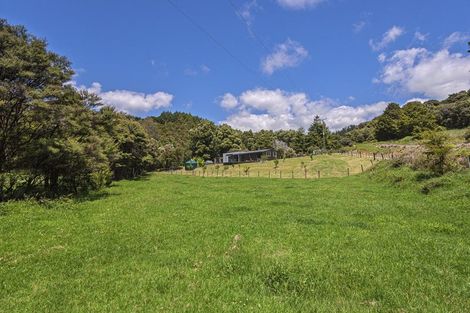Photo of property in 241a Hailes Road, Whananaki, 0181