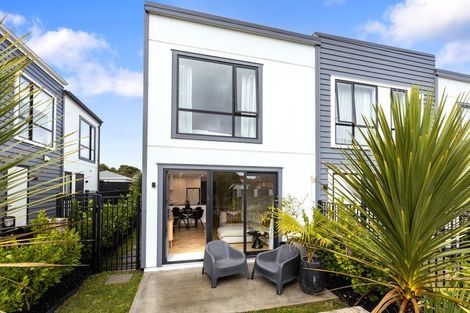 Photo of property in 10 Patariki Way, Beach Haven, Auckland, 0626