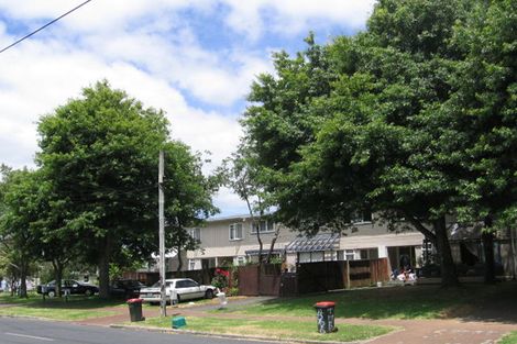 Photo of property in 27 Maybury Street, Point England, Auckland, 1072