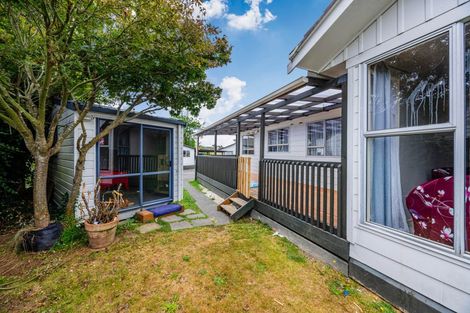 Photo of property in 15 Bedlington Avenue, Manurewa, Auckland, 2102