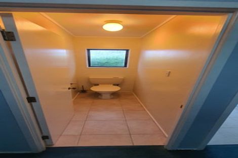 Photo of property in 2/7 Roseberry Avenue, Birkenhead, Auckland, 0626