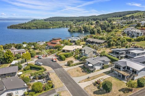Photo of property in 2/12 Isobel Street, Acacia Bay, Taupo, 3330