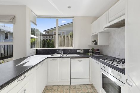 Photo of property in 28a Campbell Street, Karori, Wellington, 6012