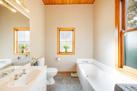 Photo of property in 16 Margaret Street, Roslyn, Palmerston North, 4414