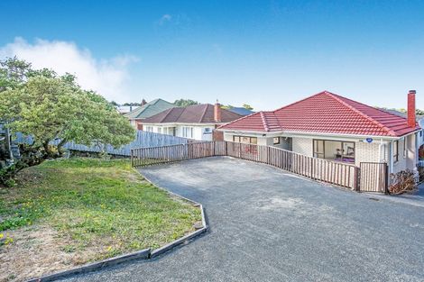 Photo of property in 1/445 Mount Albert Road, Mount Roskill, Auckland, 1041