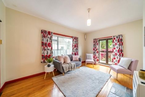 Photo of property in 16 Brook Street, Waiwhetu, Lower Hutt, 5010