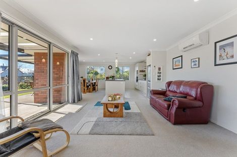 Photo of property in 1 Honeyfield Drive, Whalers Gate, New Plymouth, 4310