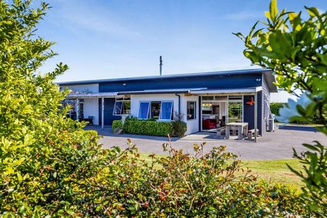 Photo of property in 5674 Mountain Road, Normanby, Hawera, 4673