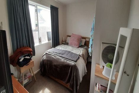 Photo of property in 2/245 Marine Parade, New Brighton, Christchurch, 8061