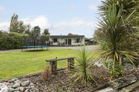 Photo of property in 69 Abbotsford Road, Waipawa, 4210