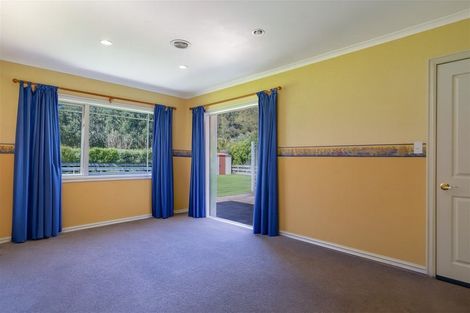 Photo of property in 85 Emerald Hill Drive, Birchville, Upper Hutt, 5018