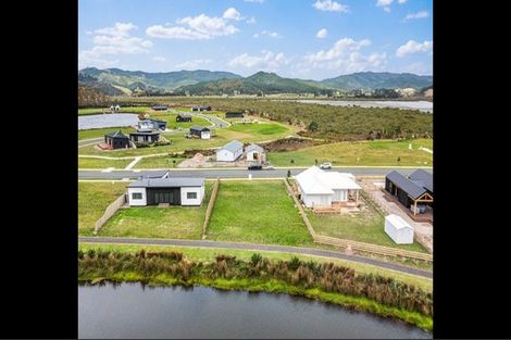 Photo of property in 208 Hamiora Street, Matarangi, 3592