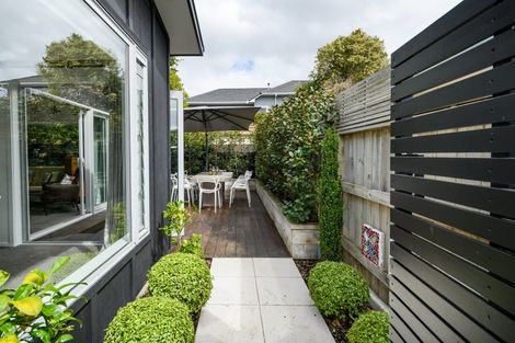Photo of property in 32a Hardie Street, Hokowhitu, Palmerston North, 4410